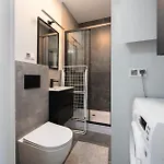 Apartamento Modern And Elegant 3city In By Renters
