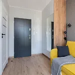 Modern And Elegant 3city In By Renters شقة *