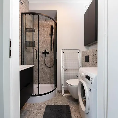 Stylowe Studia Niedaleko Stacji Kolejowej By Renters Apartment