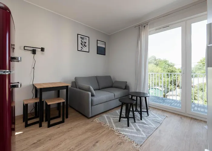 Modern And Elegant 3city In By Renters