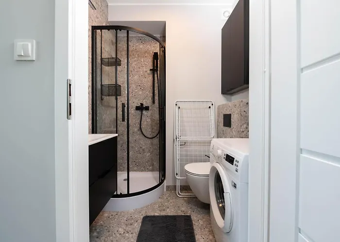 Modern And Elegant 3city In By Renters