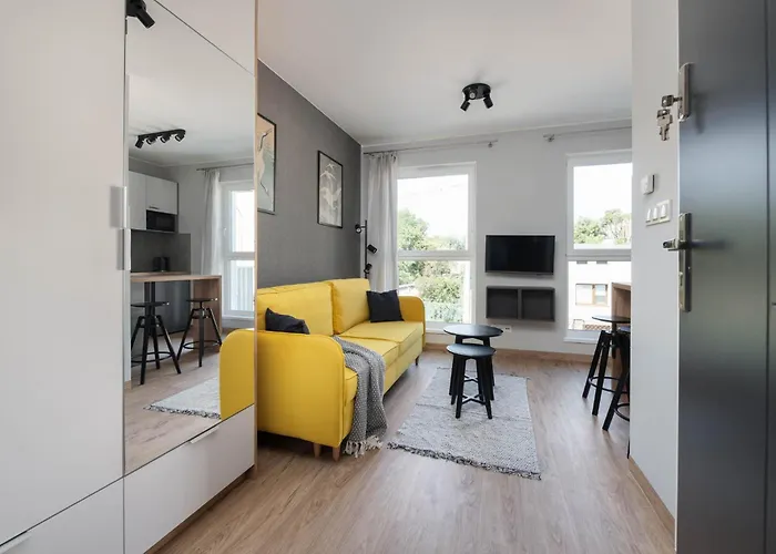 Modern And Elegant 3city In By Renters شقة